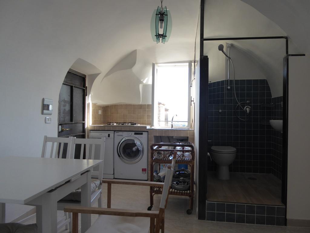 Torrione San Giovanni II Террачина Екстер'єр фото