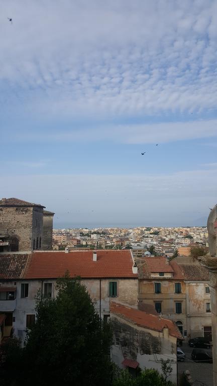 Torrione San Giovanni II Террачина Екстер'єр фото